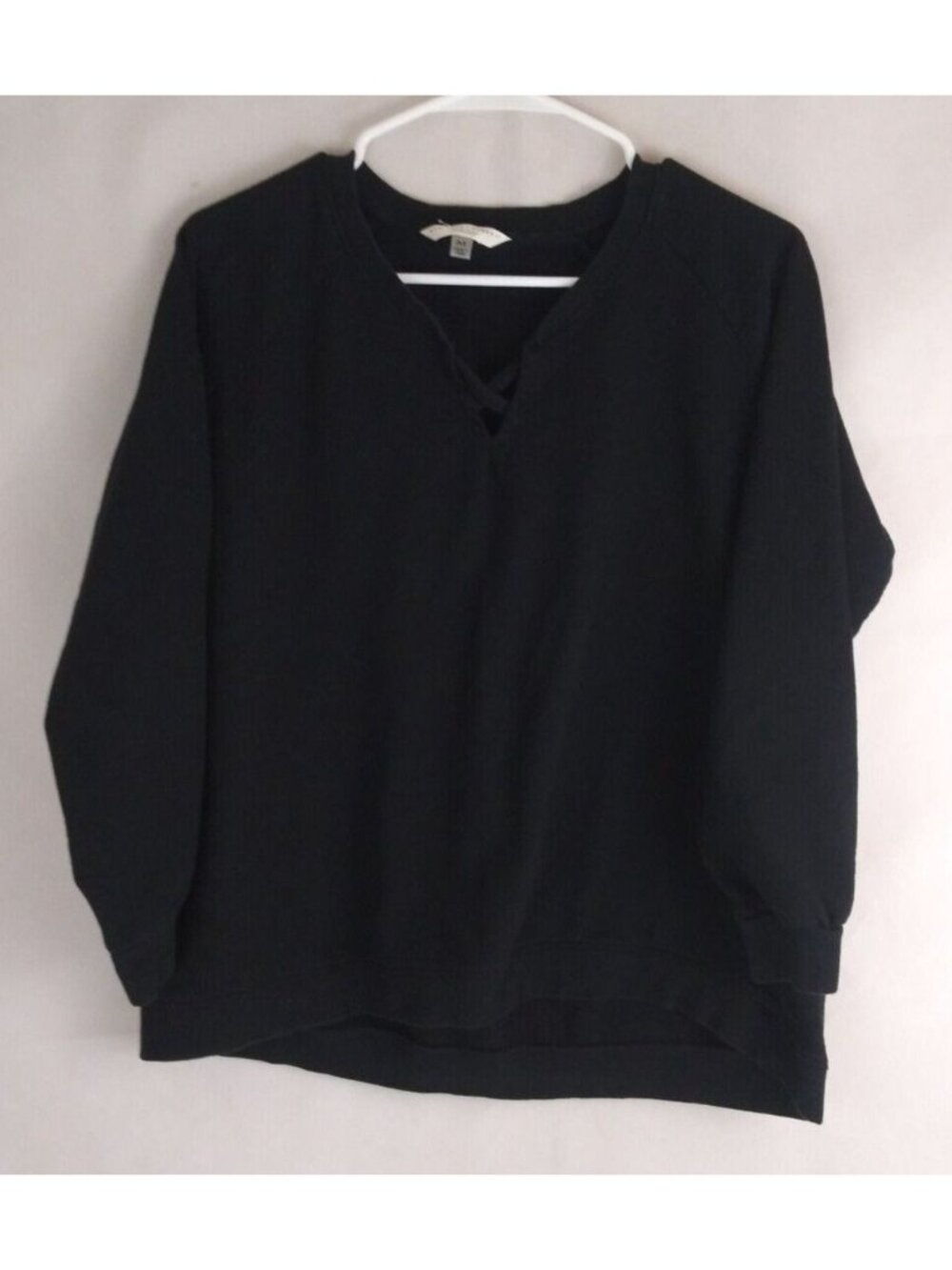 New York Laundry Athleisure Women's Black V-Neck Shirt Size Medium 100% Cotton
